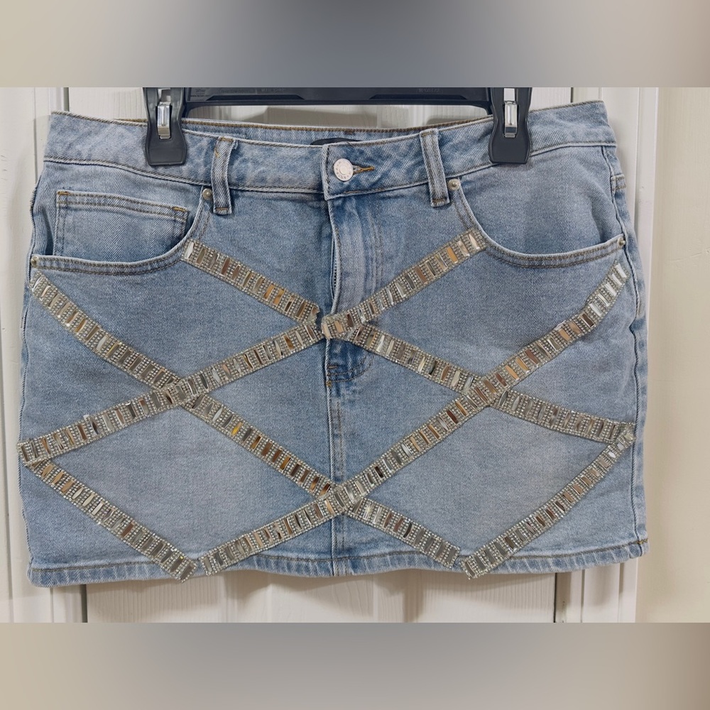 AKIRA Embellished Light Blue Denim Mini Skirt. (Mix25) - Picture 2 of 4